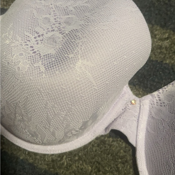 38DD Bra - Picture 3 of 5